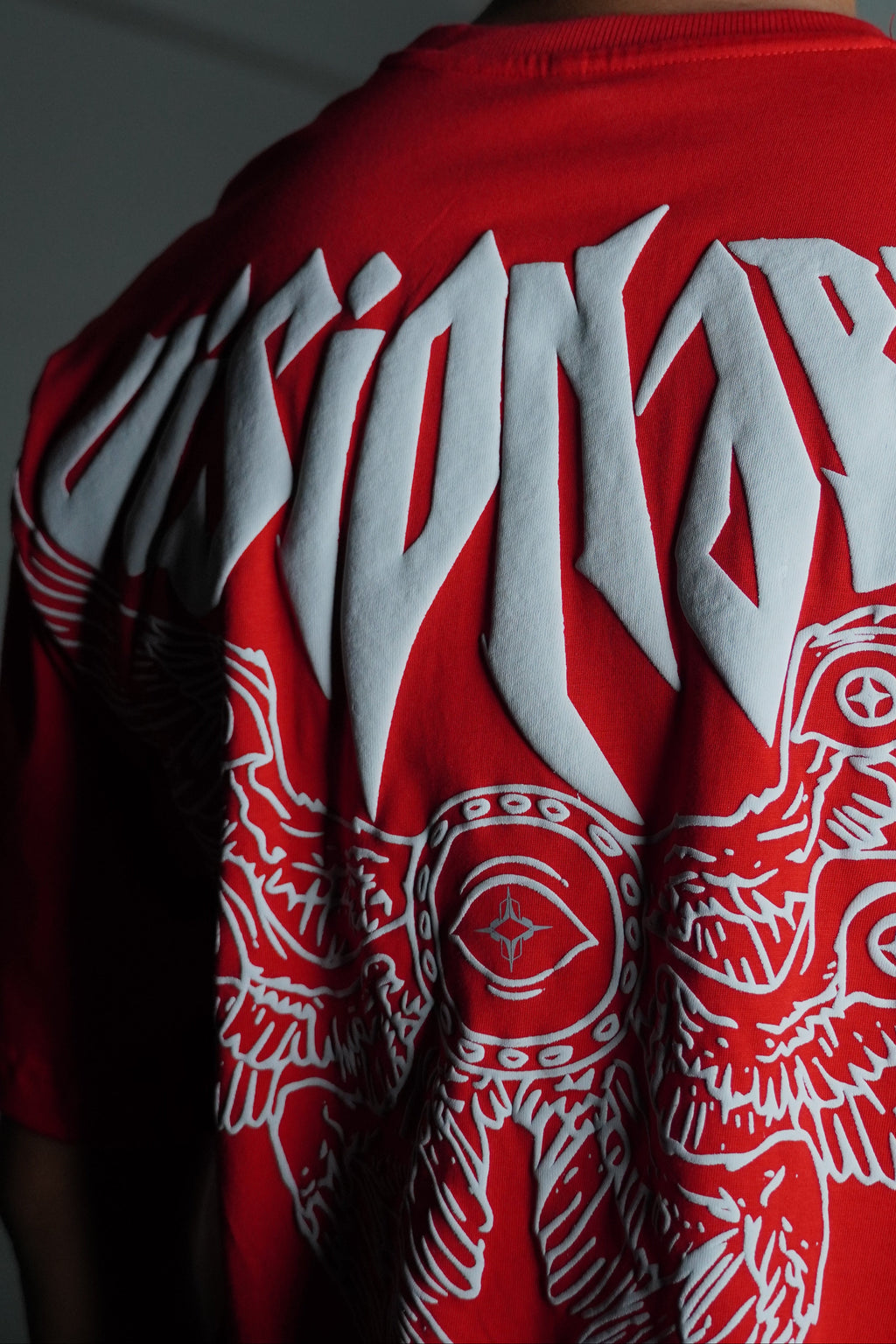 VSNRY Tee//blood red