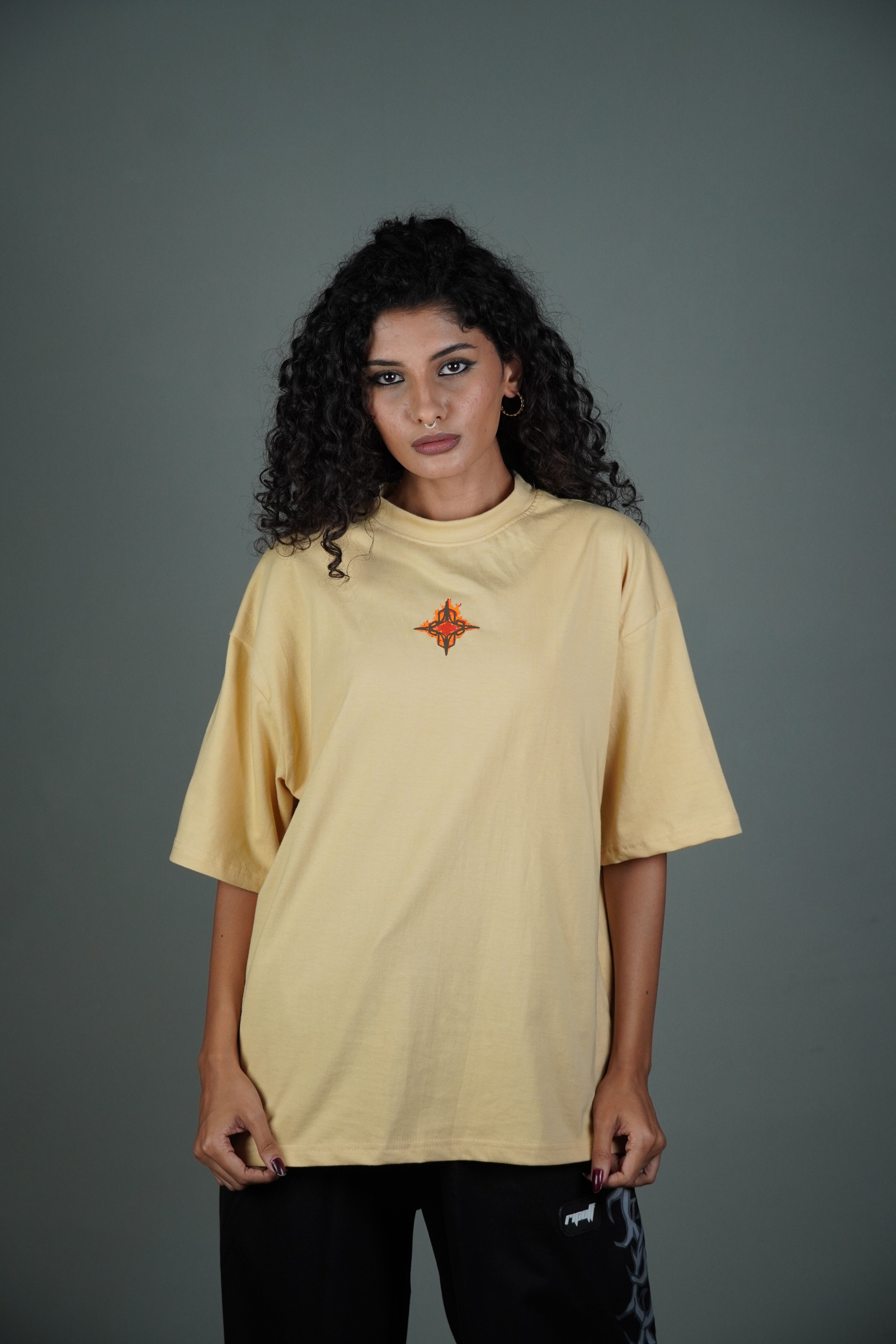 Travis tee/Sandstorm