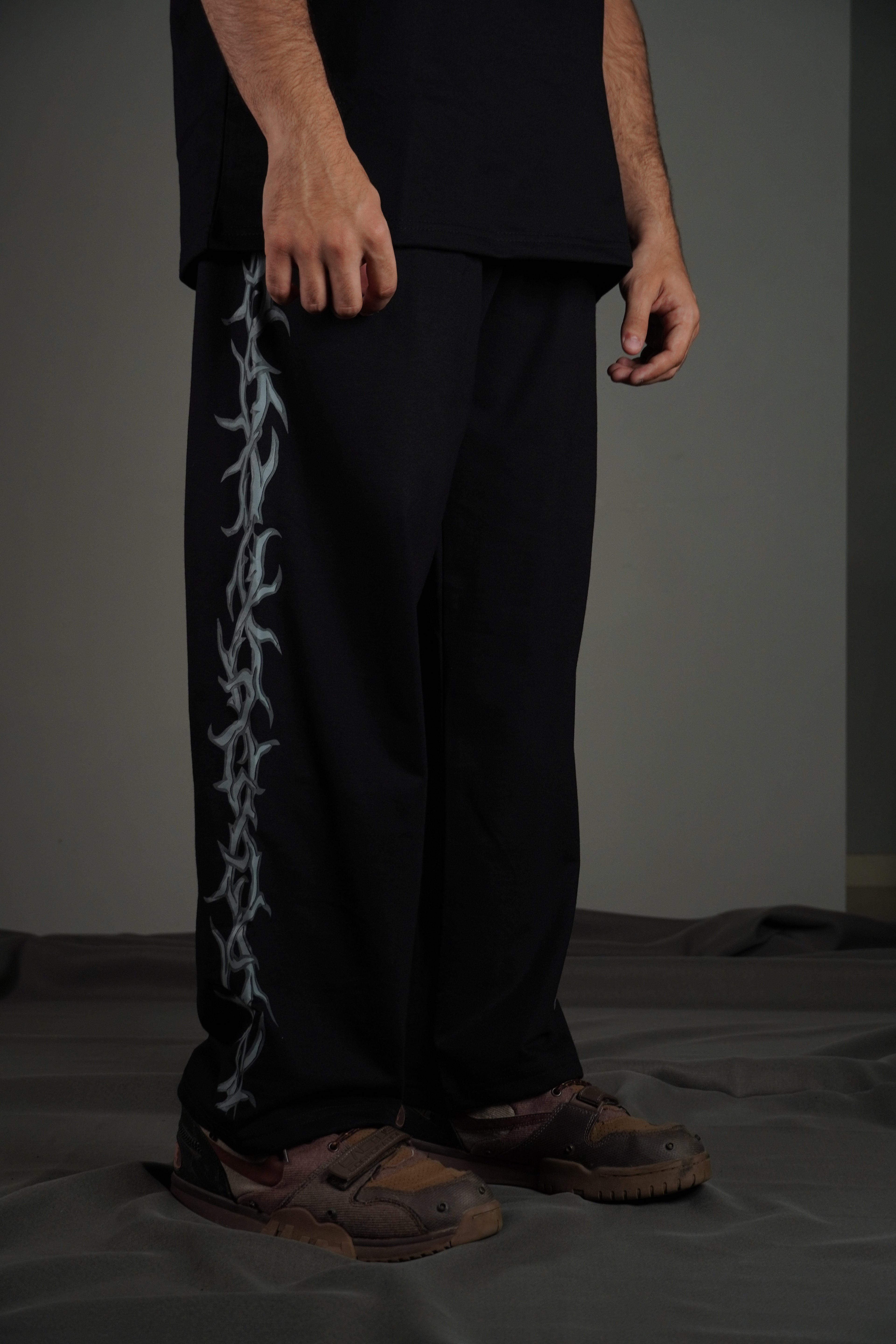 Thorn sweatpants/ Black