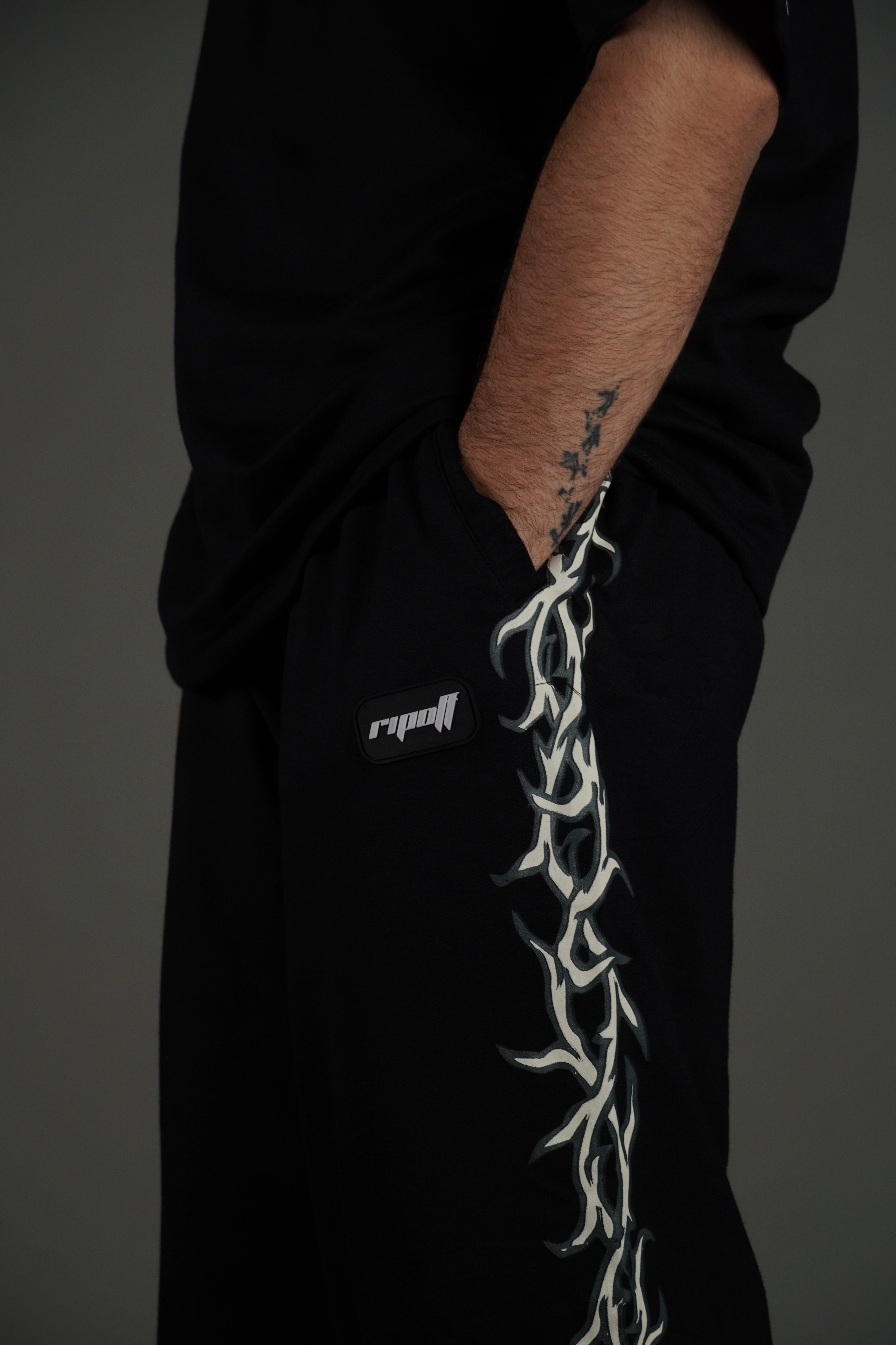 Thorn sweatpants/ Bone