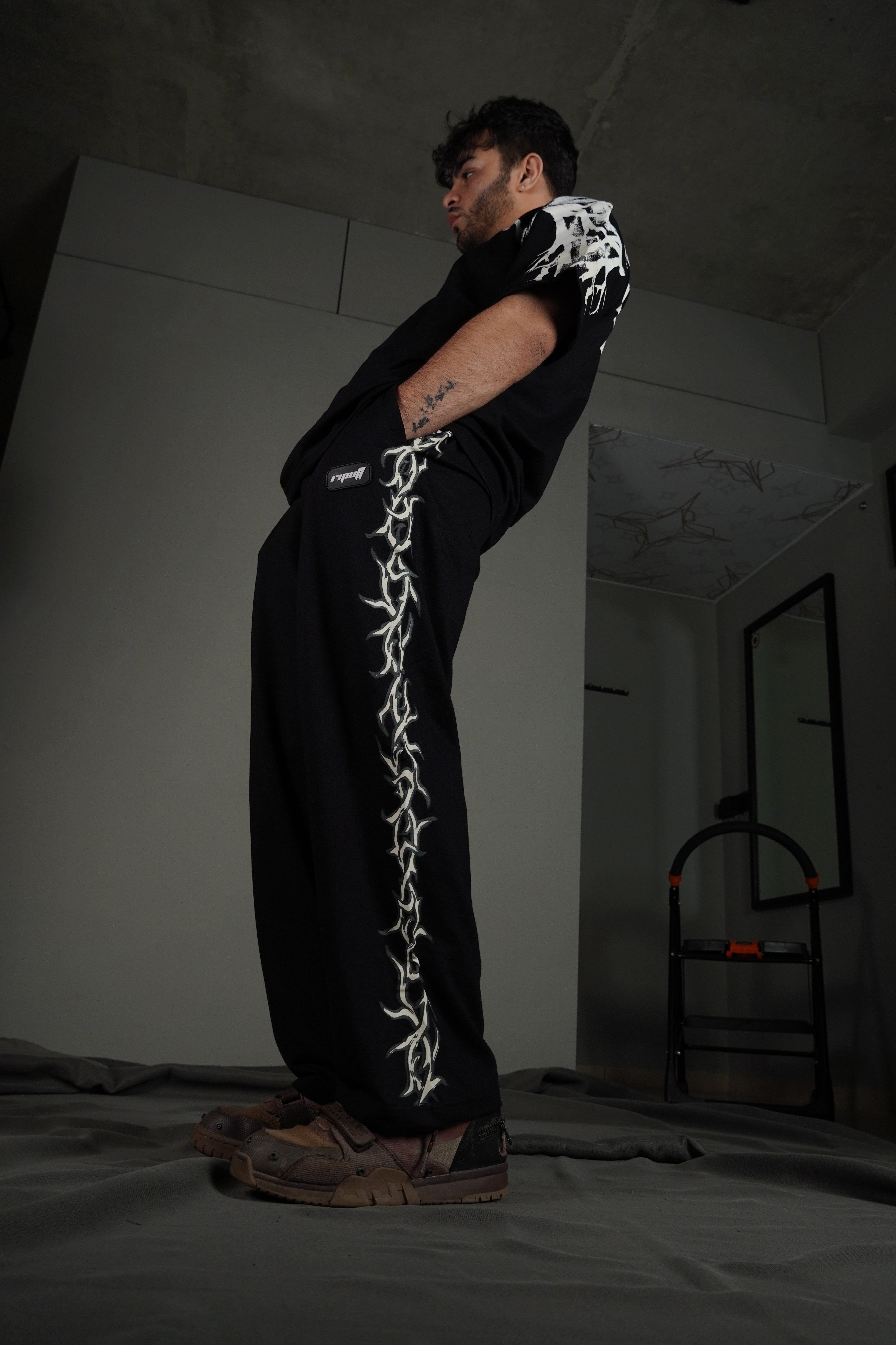 Thorn sweatpants/ Bone